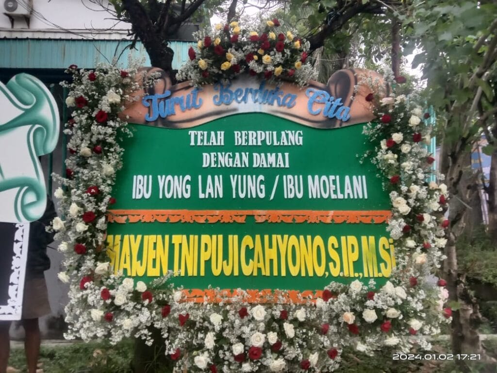 Toko Bunga di sekitar Rumah Duka Gotong Royong Malang