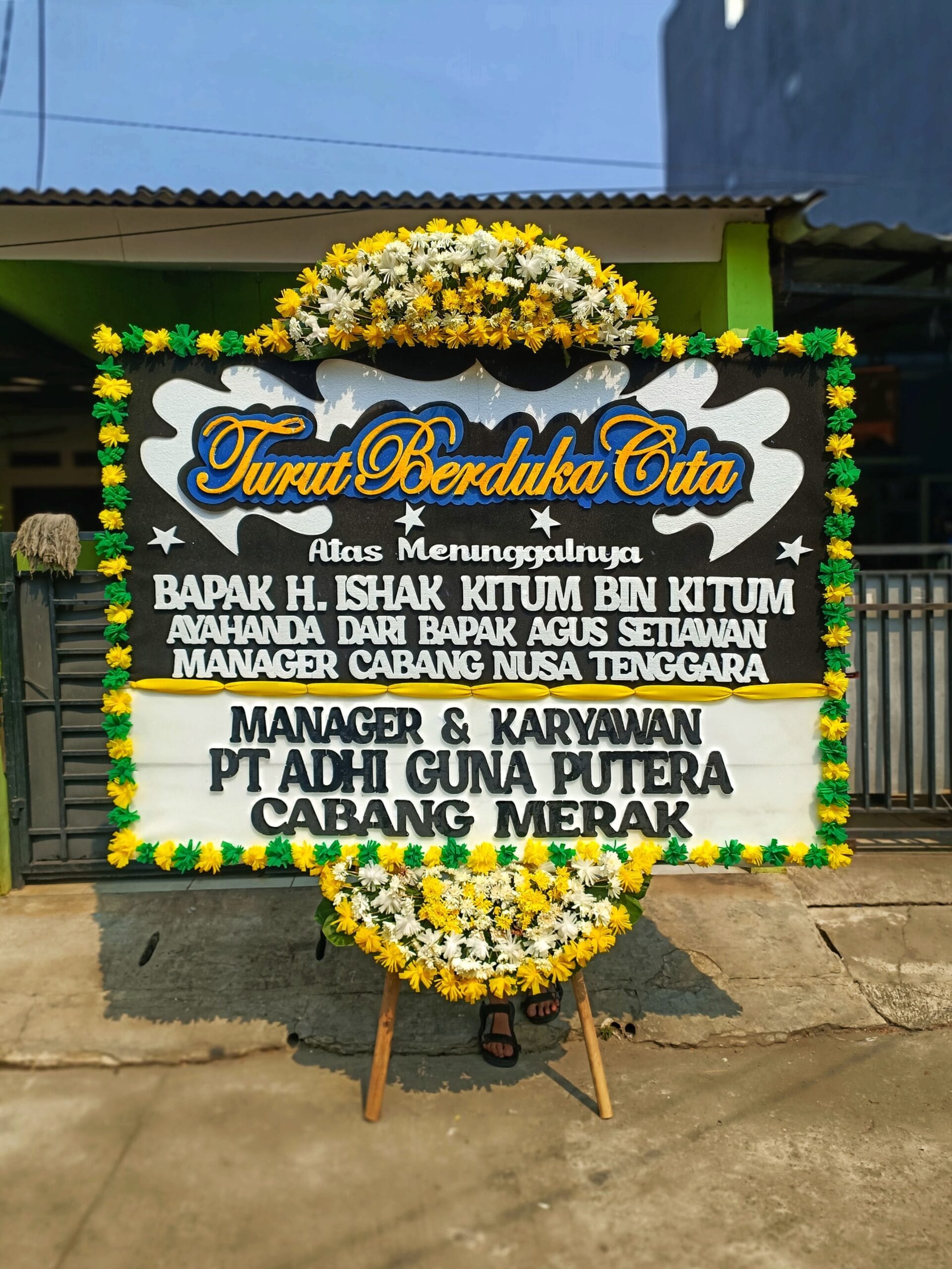Karangan Bunga Duka