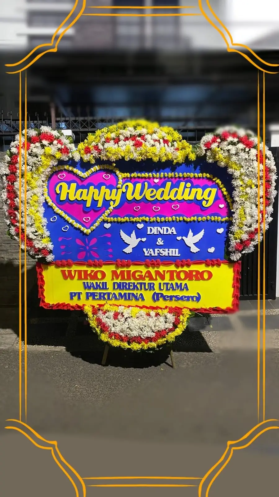 Bunga Papan Happy Wedding